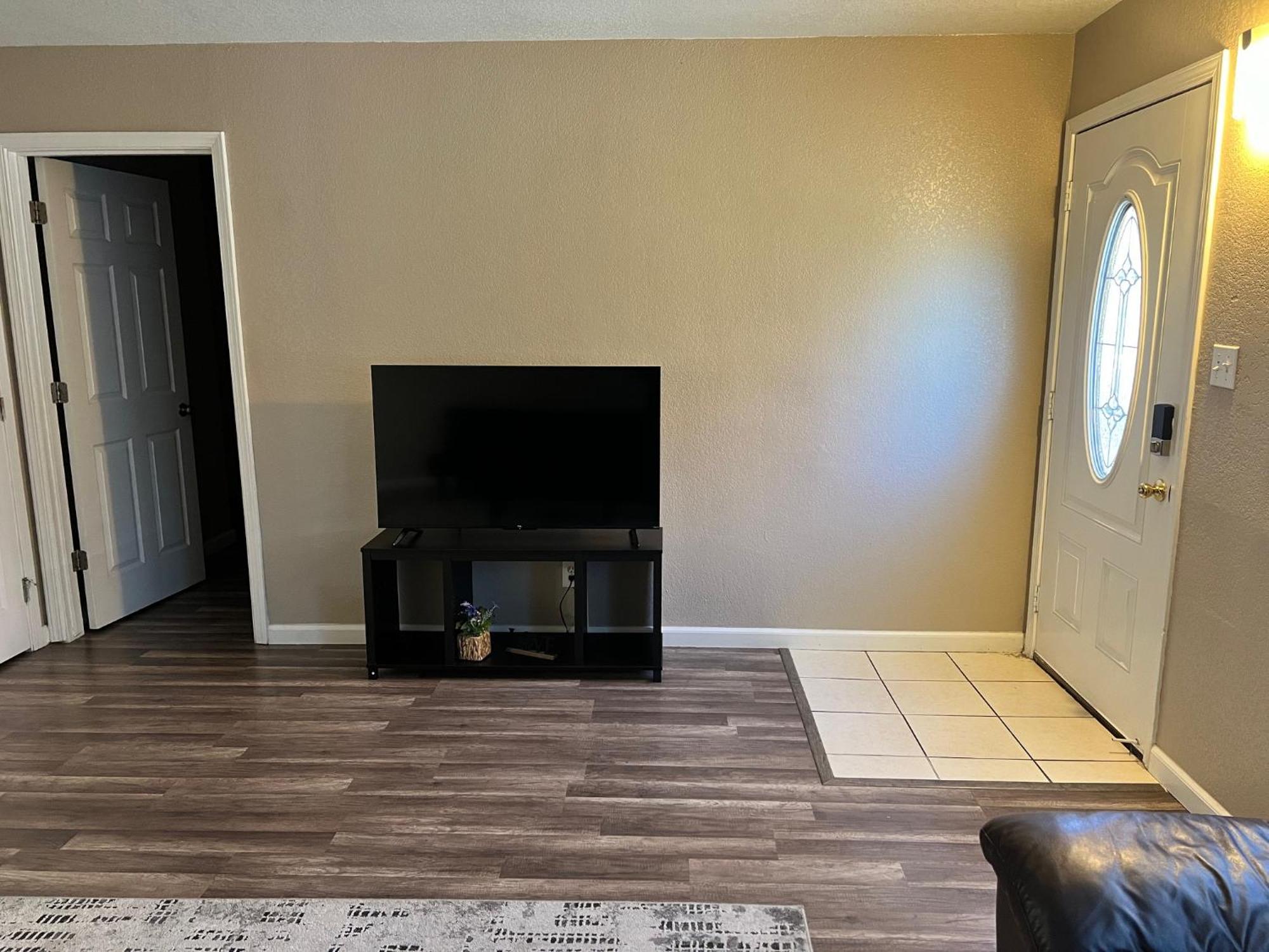 Quiet 1Bed,1Bath Condo With Free Parking Fresno Extérieur photo