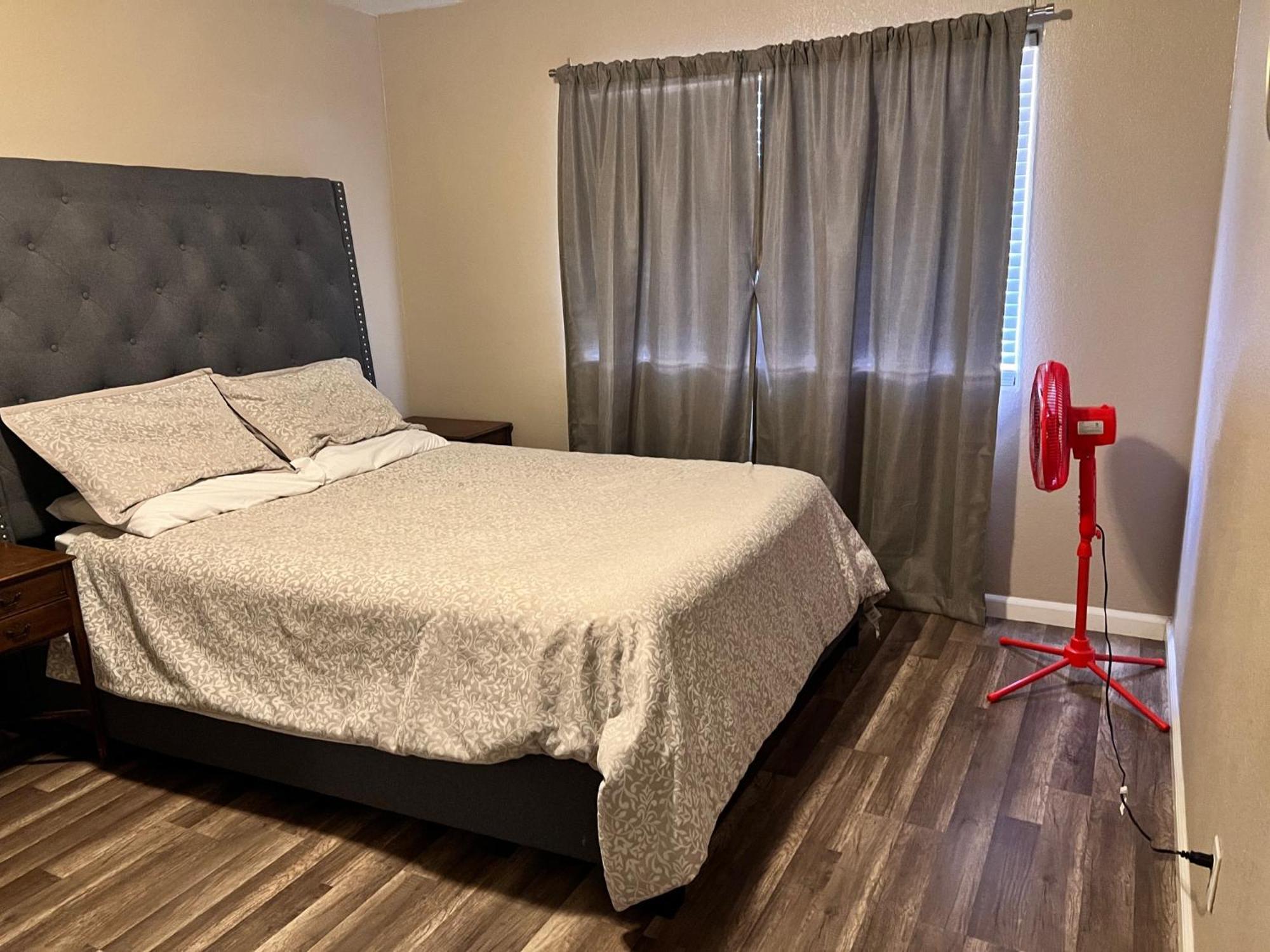 Quiet 1Bed,1Bath Condo With Free Parking Fresno Extérieur photo